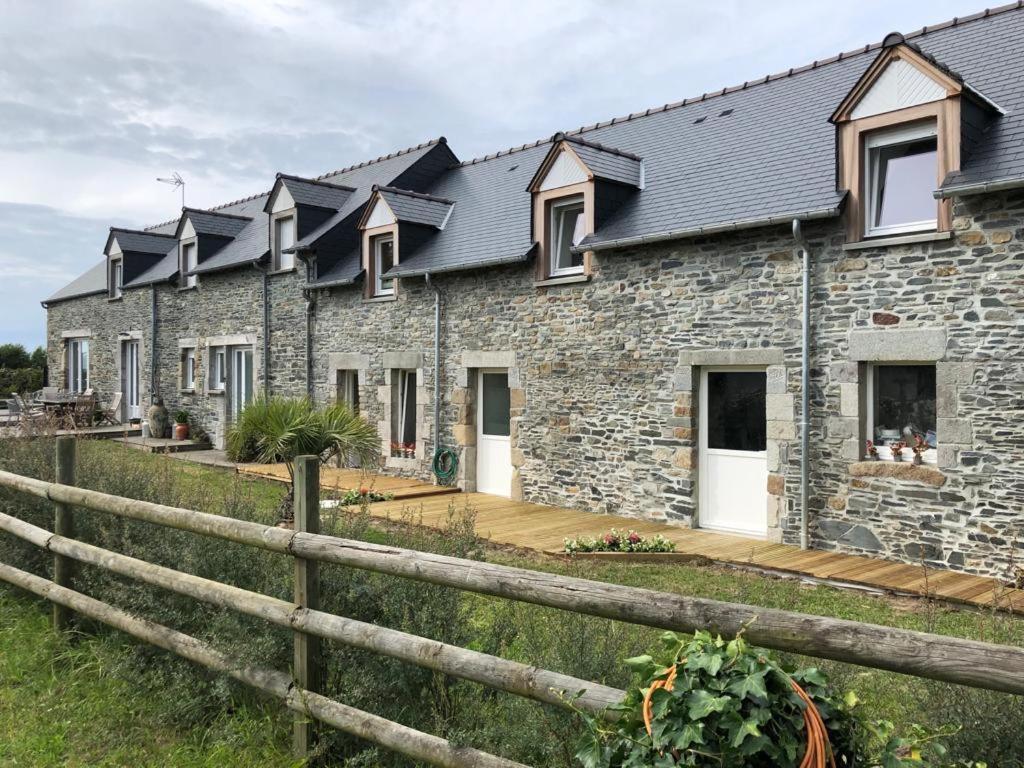 Le Bout Du Monde Bricqueville-sur-Mer Exterior foto