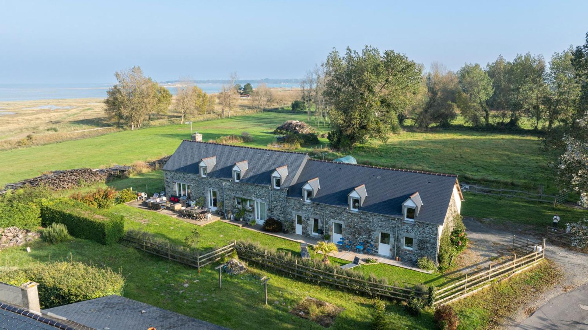 Le Bout Du Monde Bricqueville-sur-Mer Exterior foto